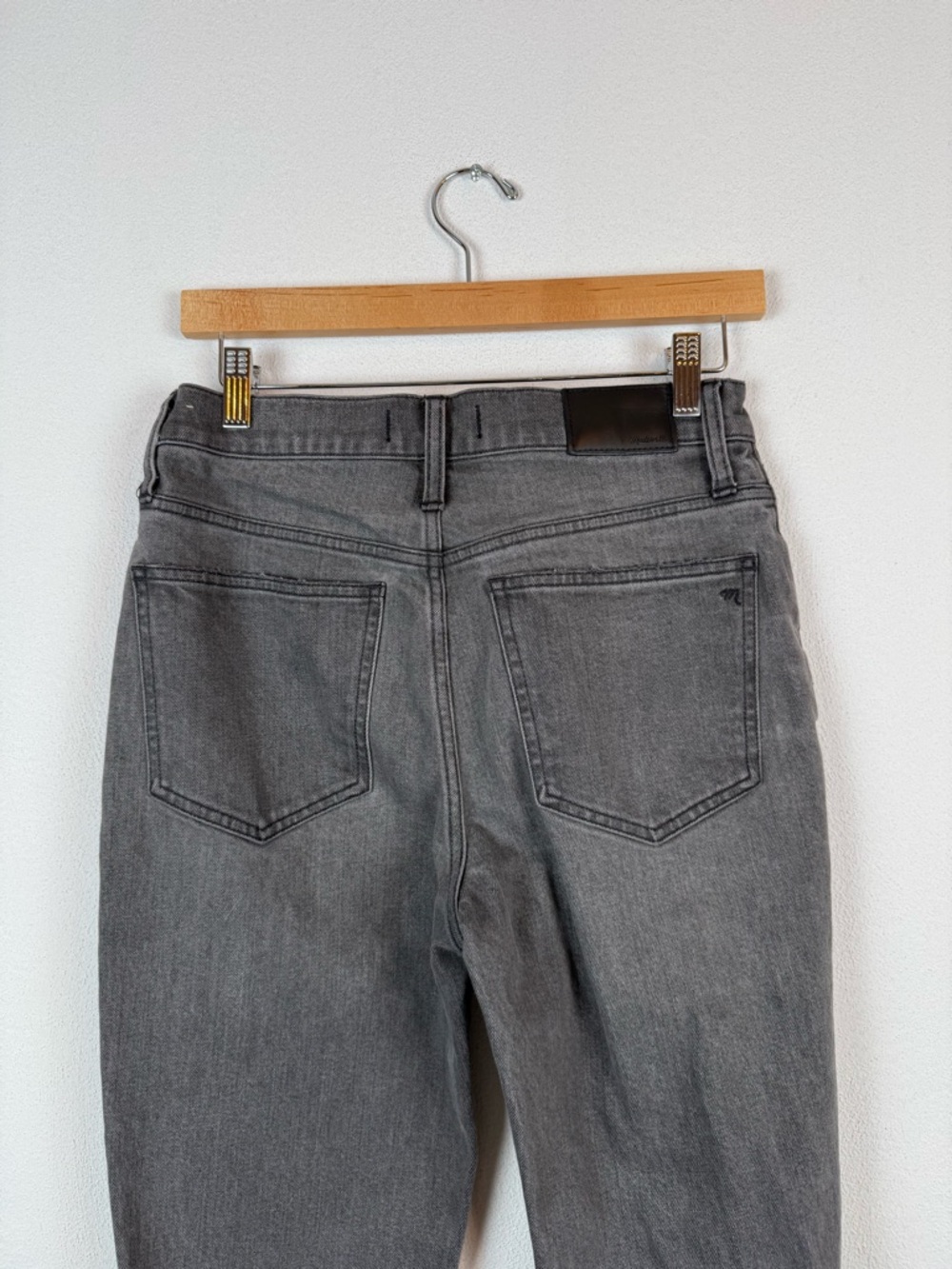 Madewell The Perfect Vintage Jean in Connell Wash: Ripped Edition 27 High-Rise - Picture 7 of 13
